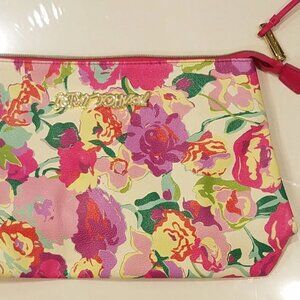 Betsey Johnson Roses Floral Zip Makeup Cosmetic Bag Good for Travel Needs
